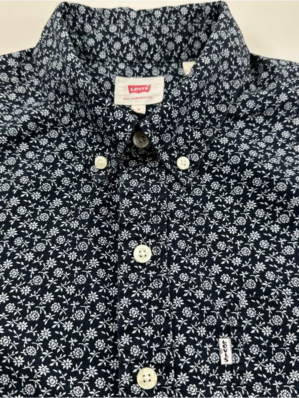 Levi's Men's Dark Blue Micro Floral Button-Down Shirt